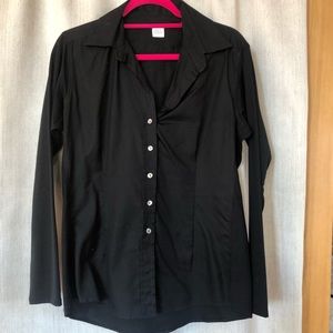 Jill McGowan black shirt